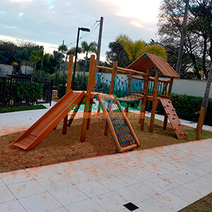 Playground de Madeira para Construtoras