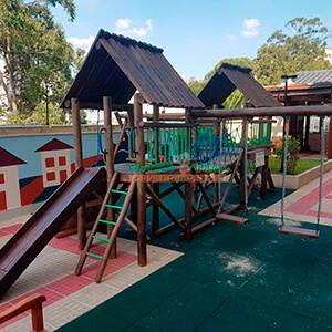 Playground de Tronco de Eucalipto para Condomínios